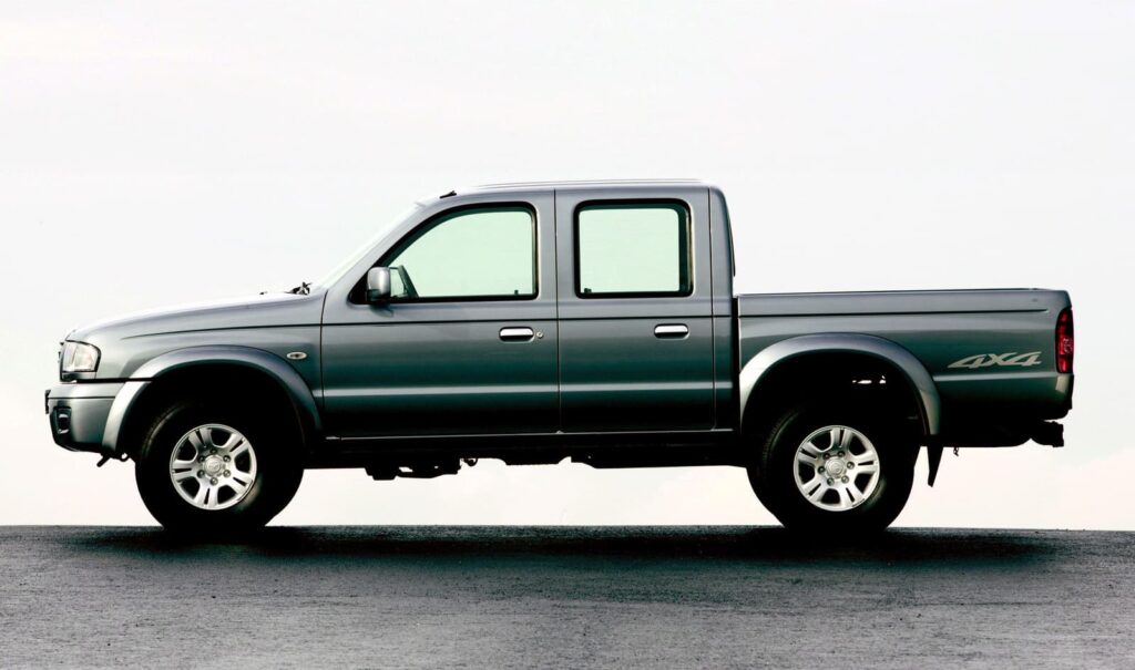 Mazda B2500
