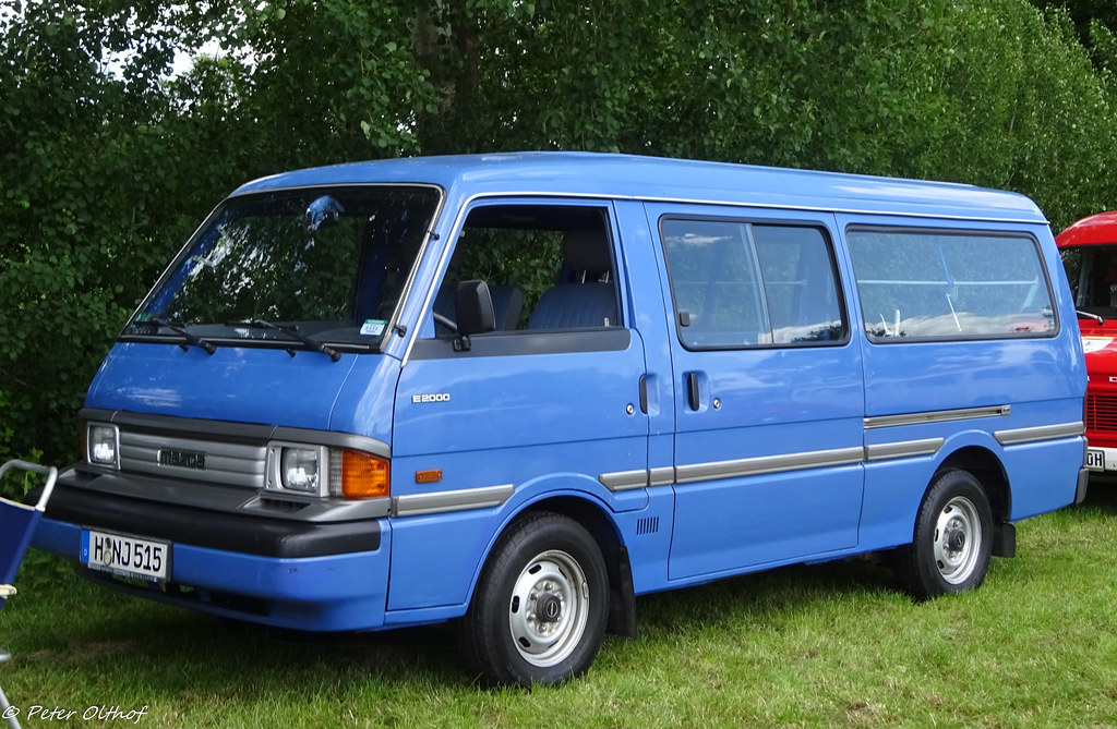 Mazda E2000