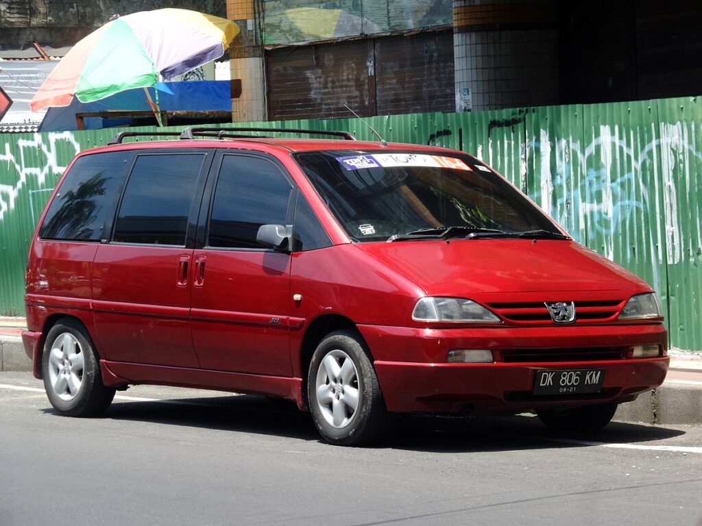 Peugeot 806