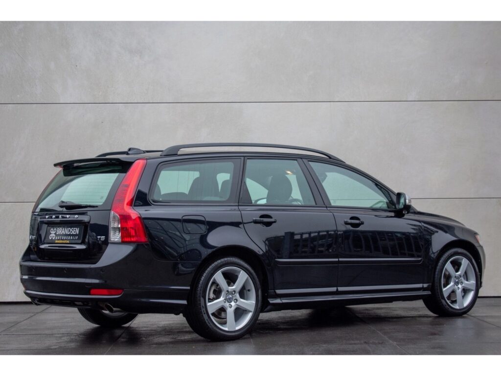 Volvo V50 