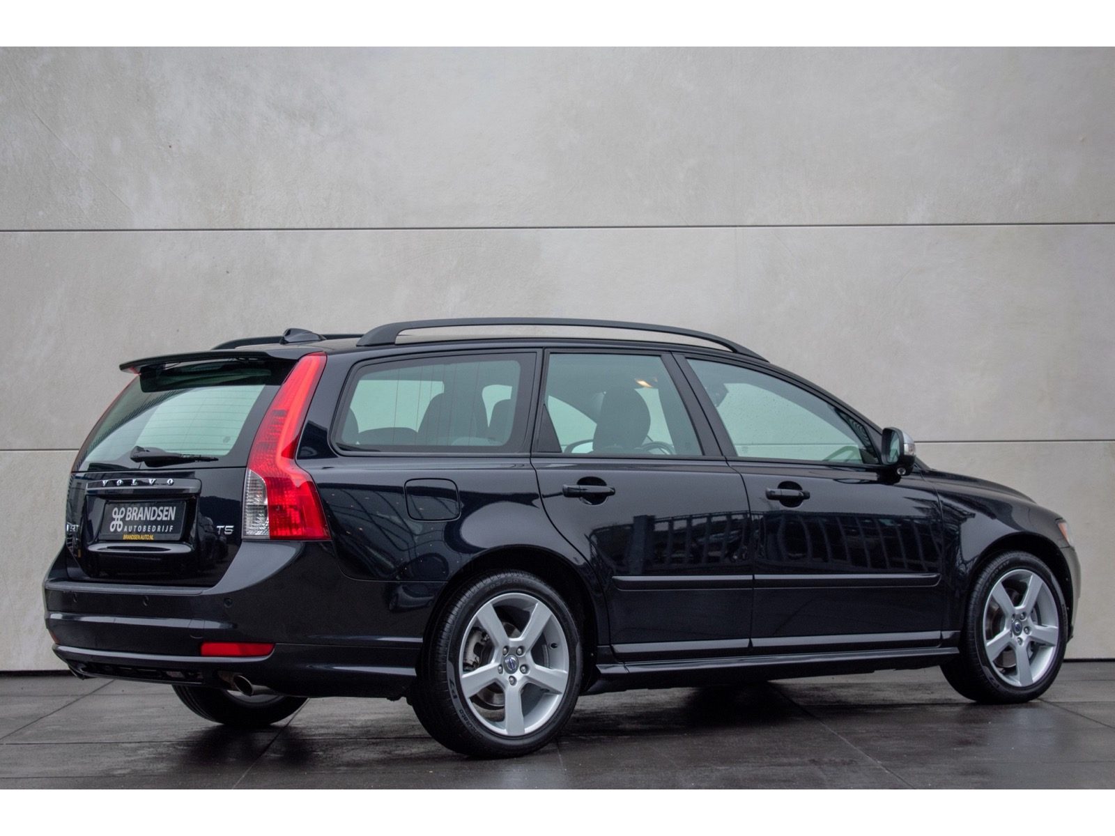 Volvo V50 Scrap Value - Get the Most from Your Aging Volvo!